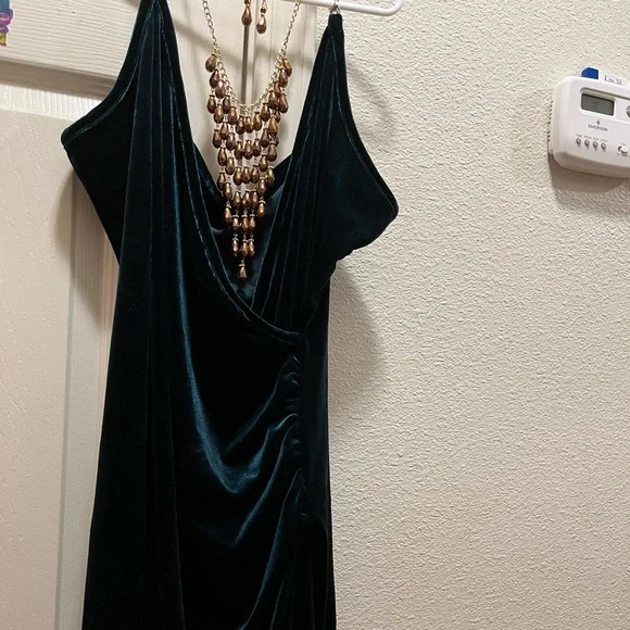 green emerald velvet dress Ilaria Silk Midi Dress in Black main image 1